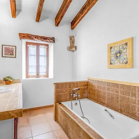 Countryside With Pool Near Pollensa By Renthousing *